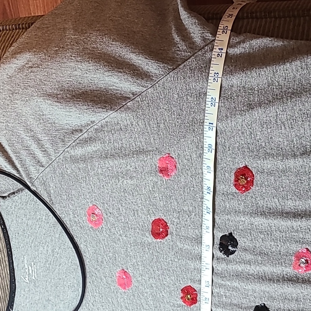Lane Bryant Sequined Lips Tee Shirt - Picture 10 of 12